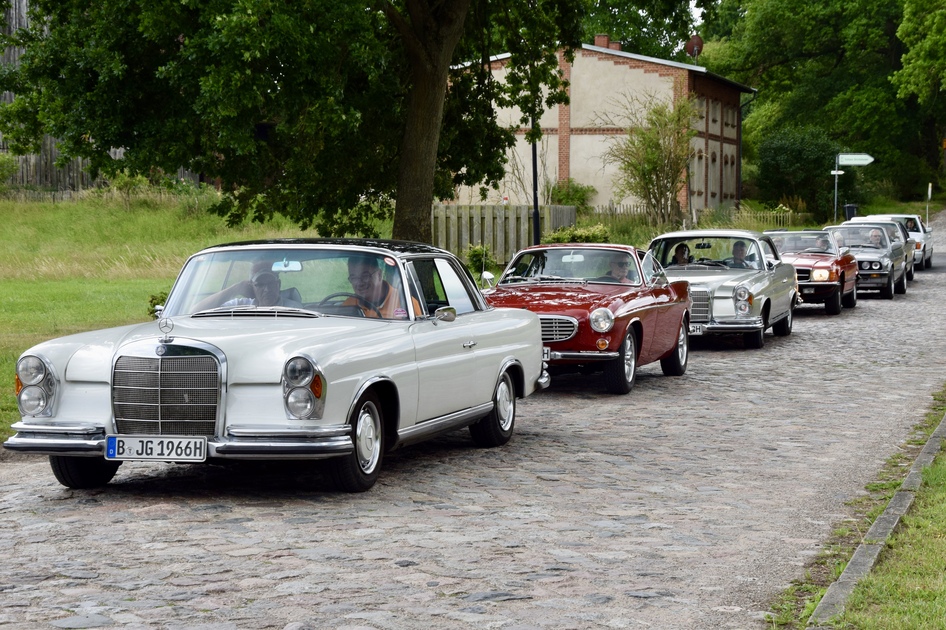 DSC_0193 Oldtimer-Veranstaltungen - ReBornClassics -Oldtimer und Besitzer in der Zitadelle Spandau